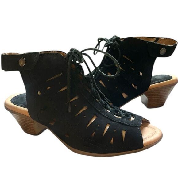 Earth Woman’s Black Kristen Wide  Round Toe Laser Cut Tie Front Sandals Sz 6.5 D - Picture 8 of 8